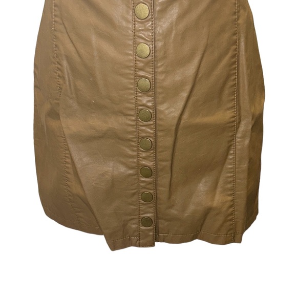 Free People Oh Snap Tan Vegan Faux Leather Snap Front Mini Skirt - 10 - Picture 6 of 14